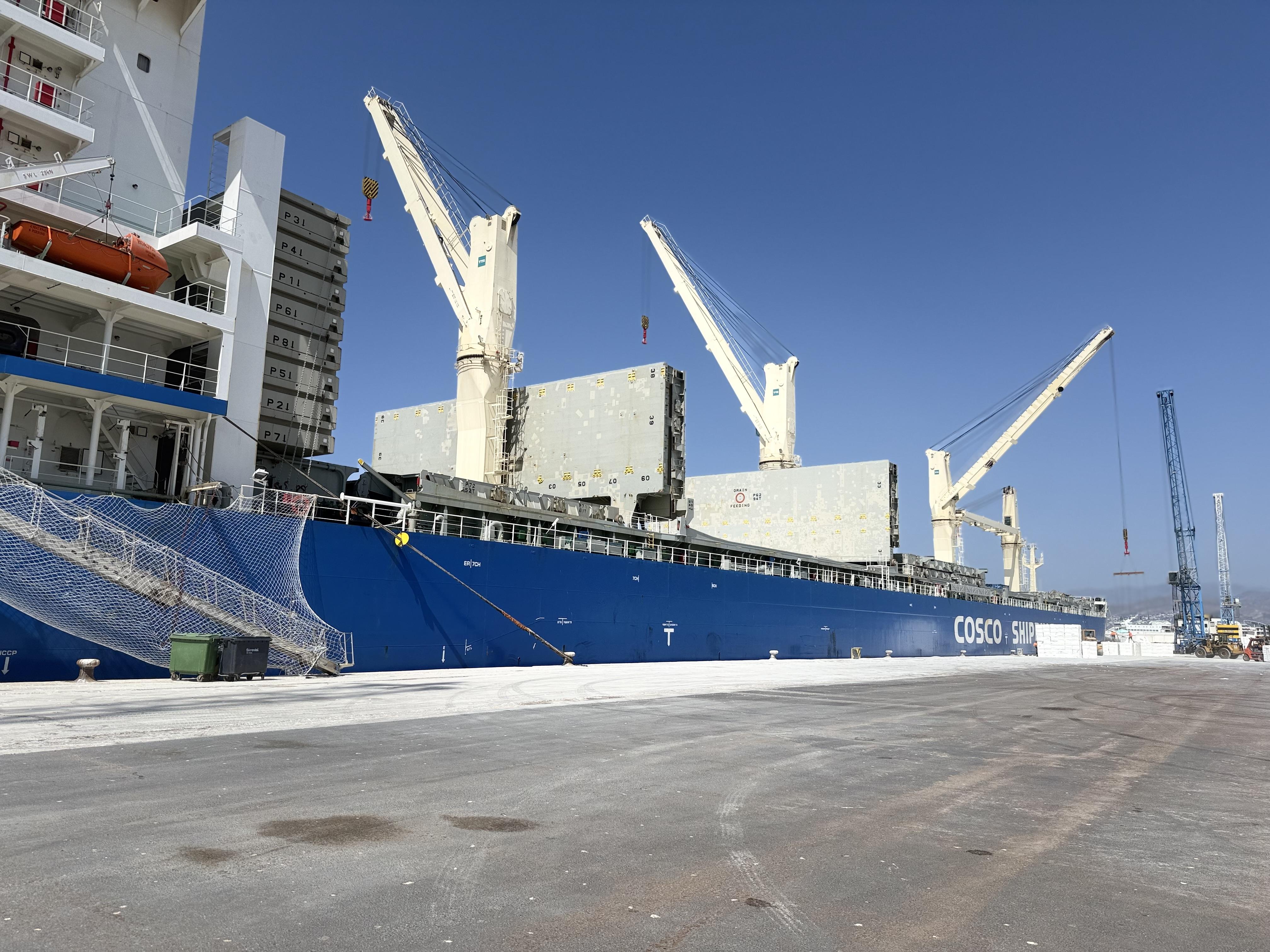 El muelle de Azucenas lidera el número de escalas y el Contradique el tráfico - Noticia Puerto de motril